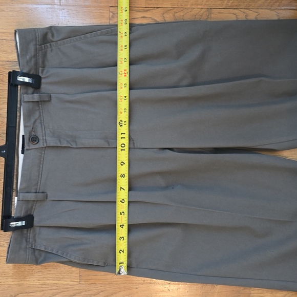 DOCKERS BRAND MENS BROWN KAKHI PANTS SIZE 36x34 - Picture 10 of 16